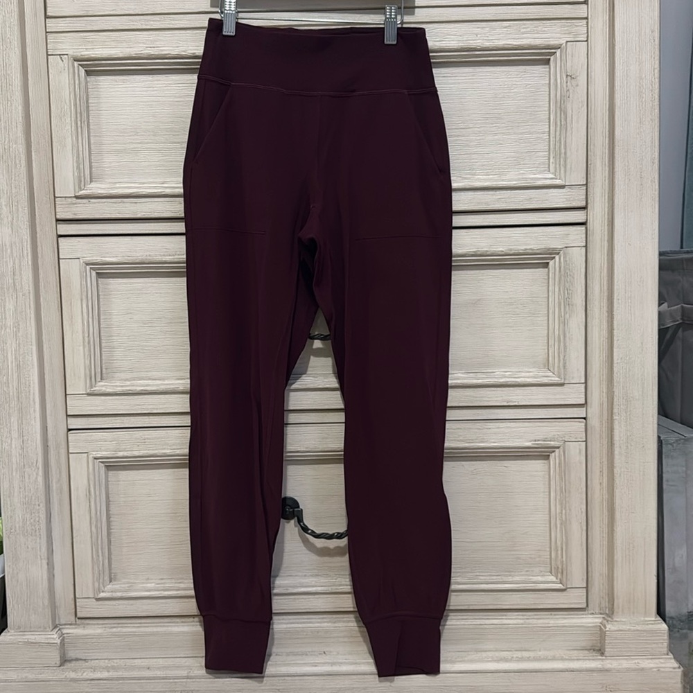 Lululemon align joggers size 4 color is similar to a wine